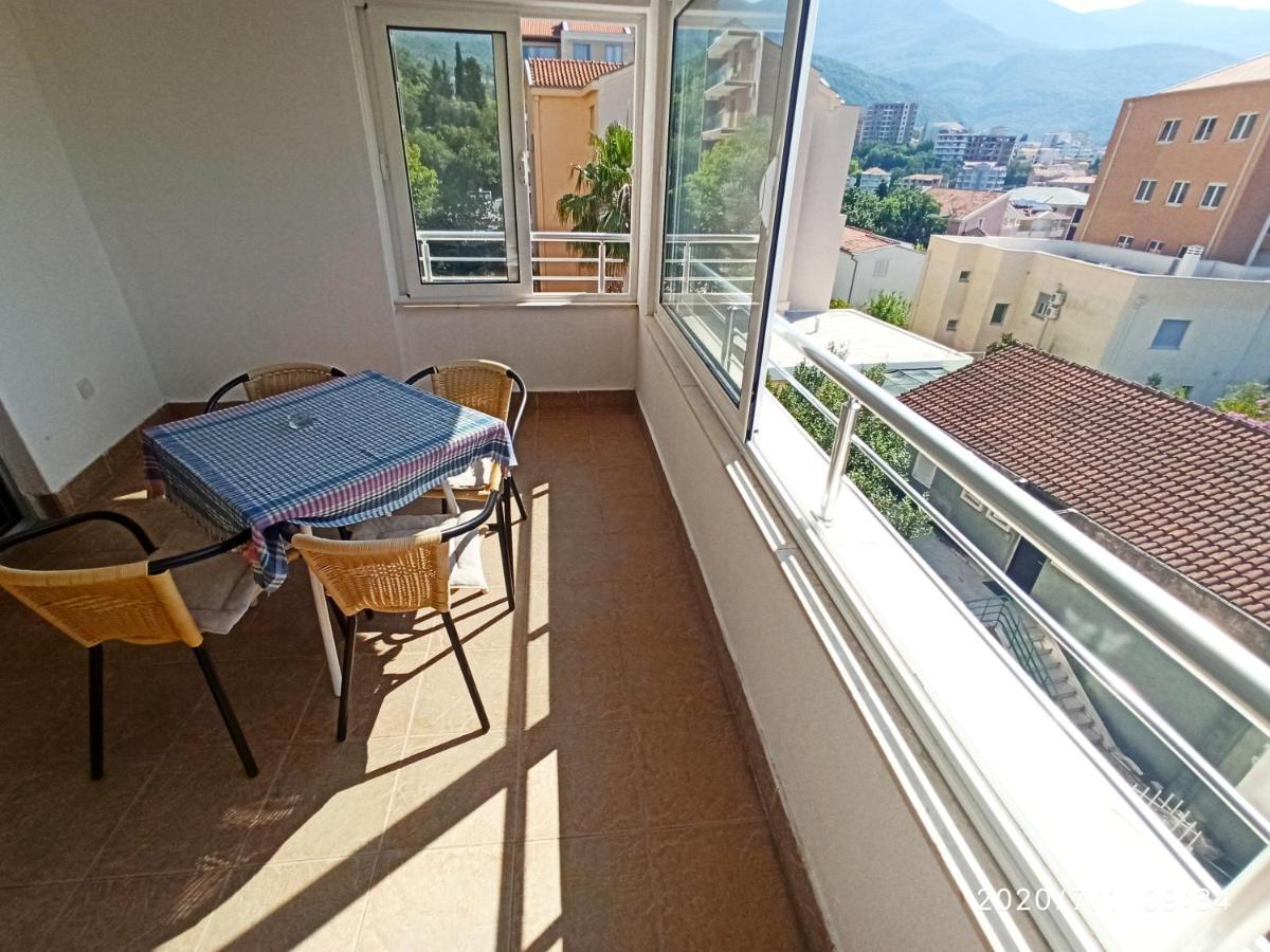 Apartments Mitende Budva Luaran gambar