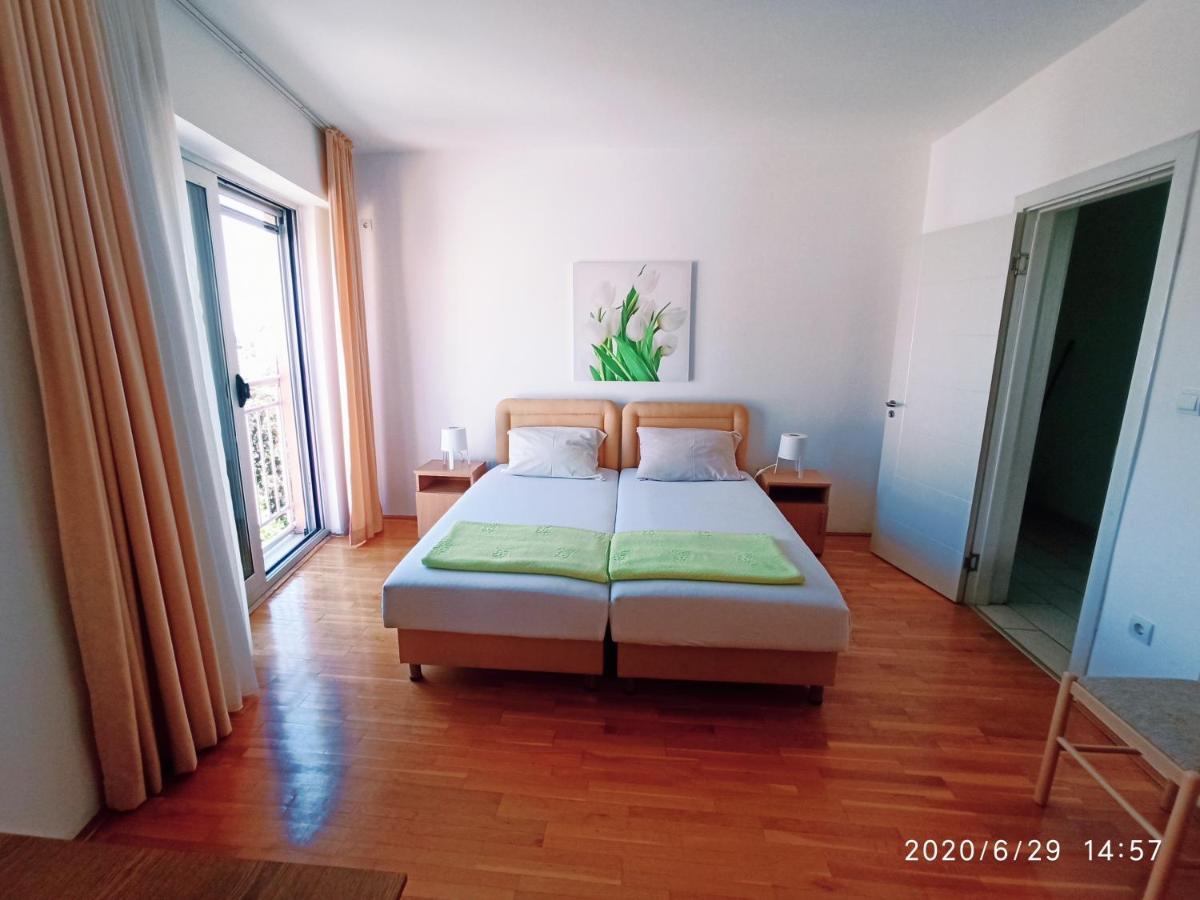 Apartments Mitende Budva Luaran gambar