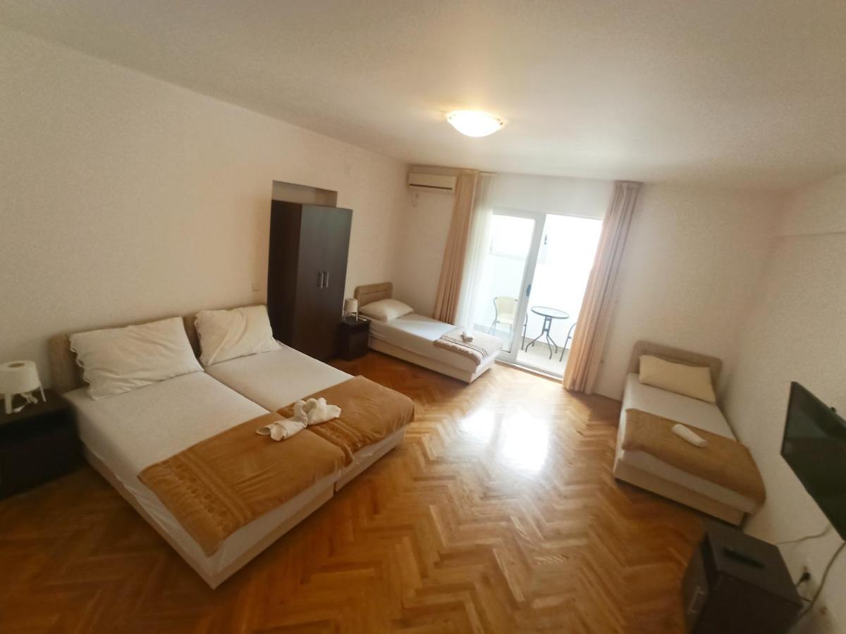 Apartments Mitende Budva Luaran gambar