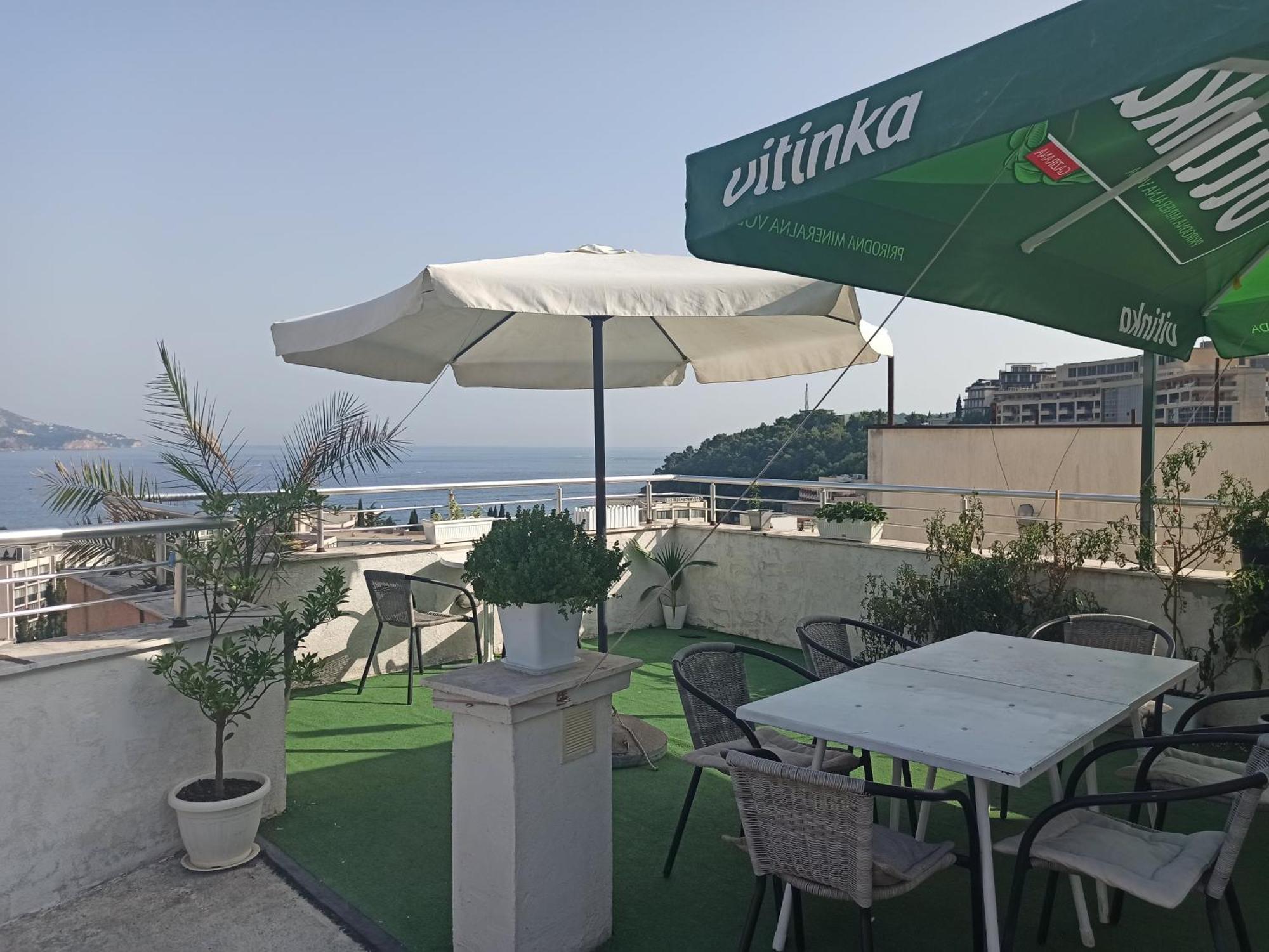 Apartments Mitende Budva Luaran gambar