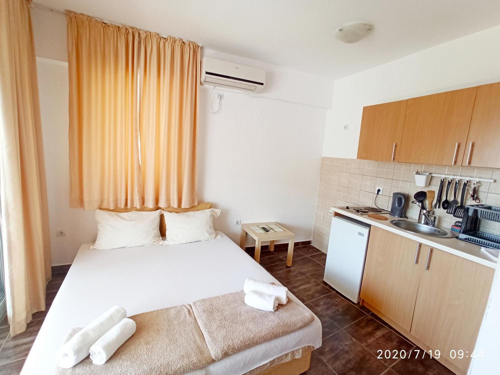 Apartments Mitende Budva Bilik gambar