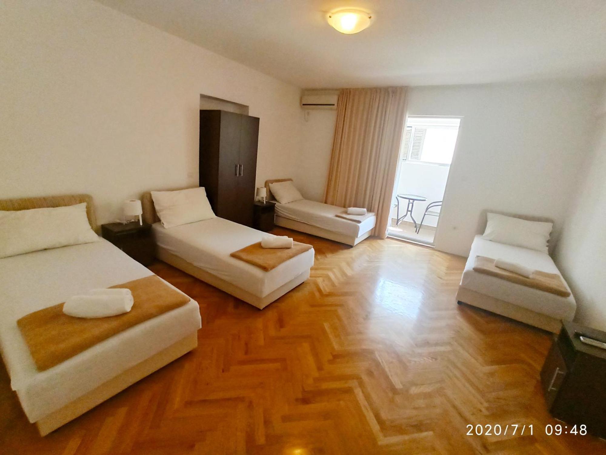 Apartments Mitende Budva Bilik gambar