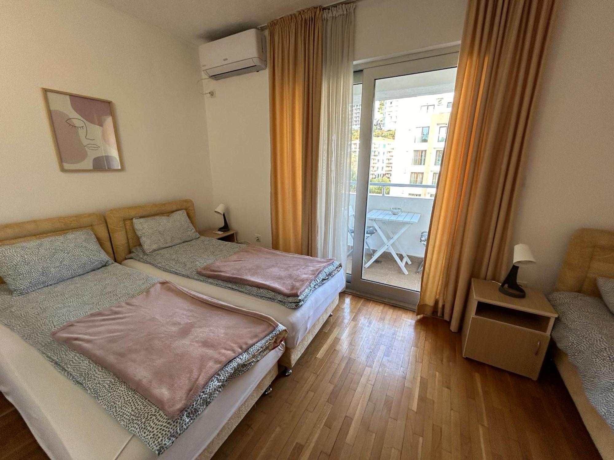 Apartments Mitende Budva Luaran gambar